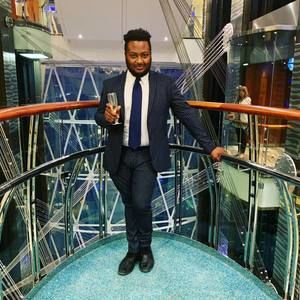 Meet your Posher, Aaron